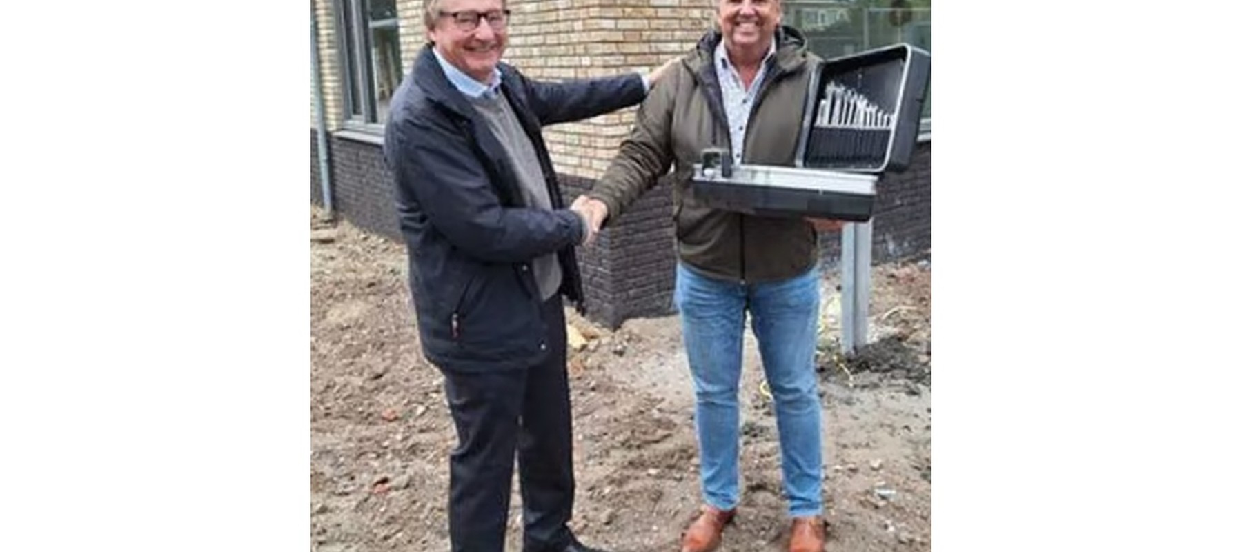 Mastermate doneert gereedschapskist aan nieuw hospice