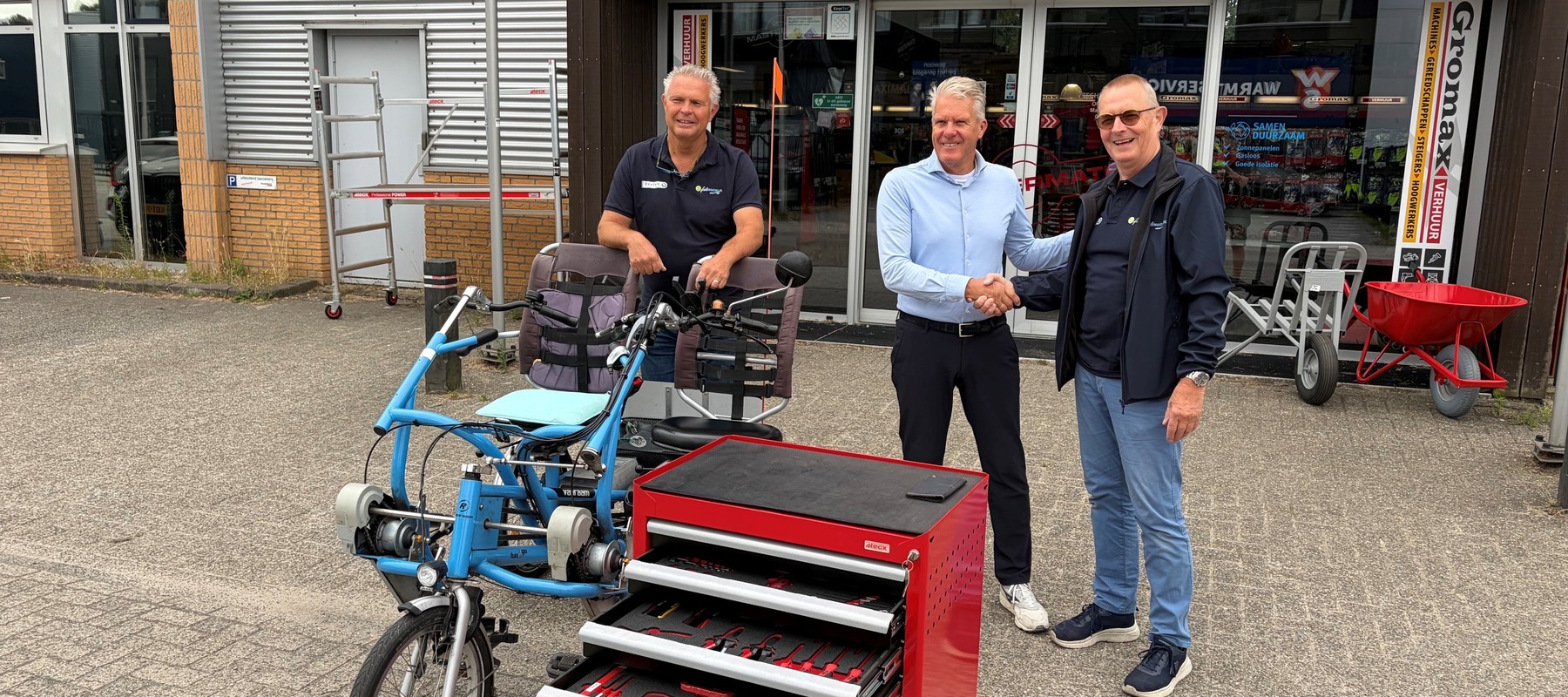 Donatie aan Stichting Fietsmaatjes Hillegom Lisse