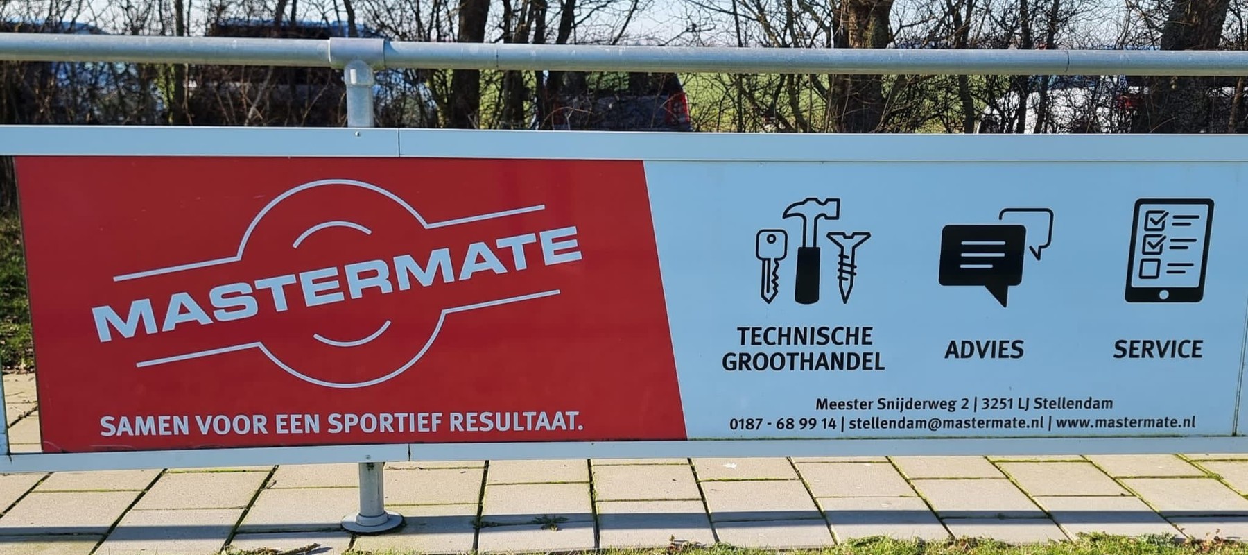 Nieuwe tenues voor jeugdteams voetbalvereniging NTVV