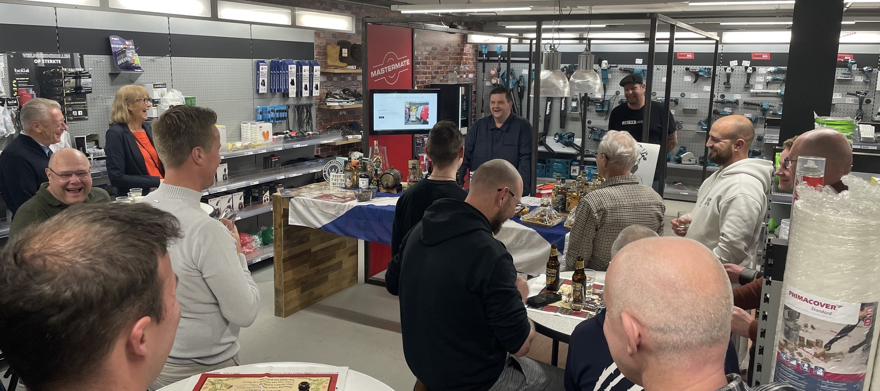 Whiskeyproeverij voor inzameling voedselbanken