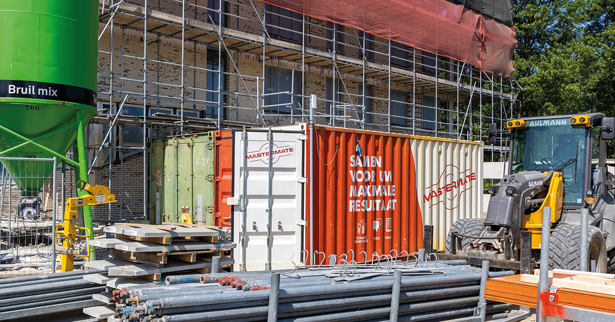 Mastermate-container op de bouwplaats